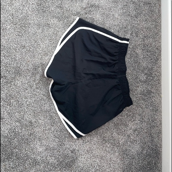 Women’s Nike Tempo Dry Core 3” Running Shorts. - Picture 2 of 2